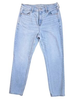 American Eagle cotton Mom Jean High Rise light wash size 6 short